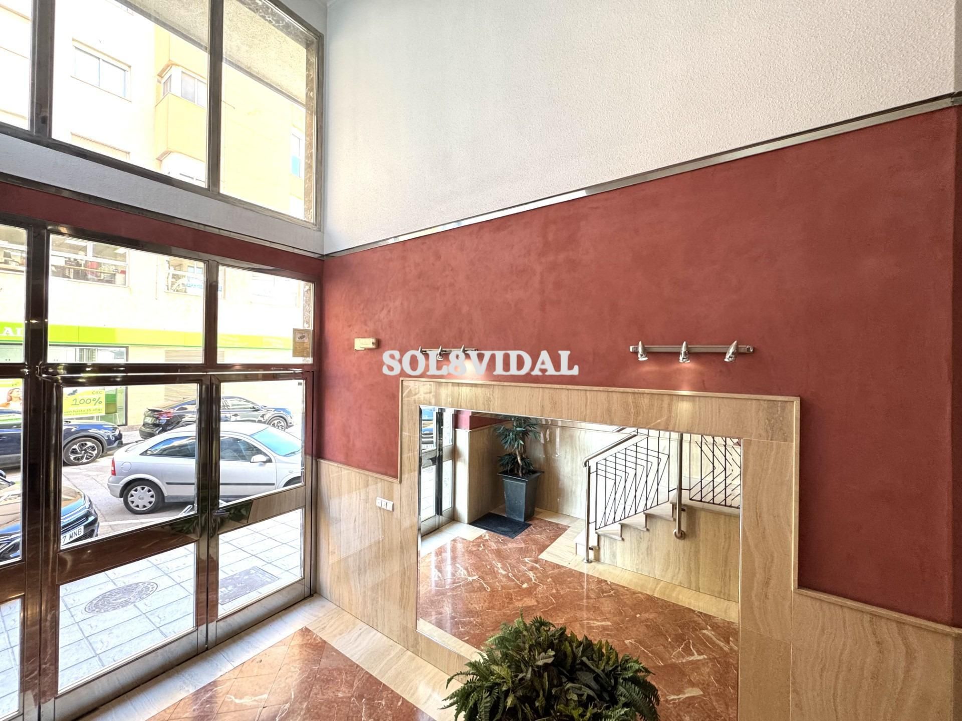 Office for sale in Orihuela  with Air Conditioner and Heating