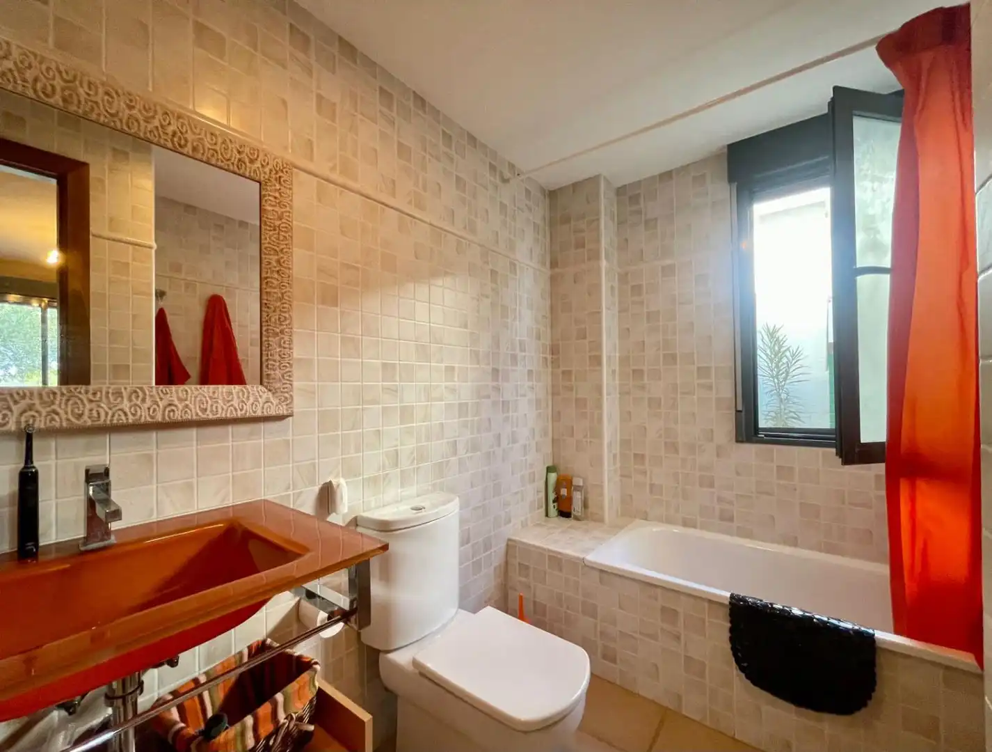 Bathroom of Flat for sale in Peñíscola / Peníscola  with Air Conditioner, Heating and Terrace