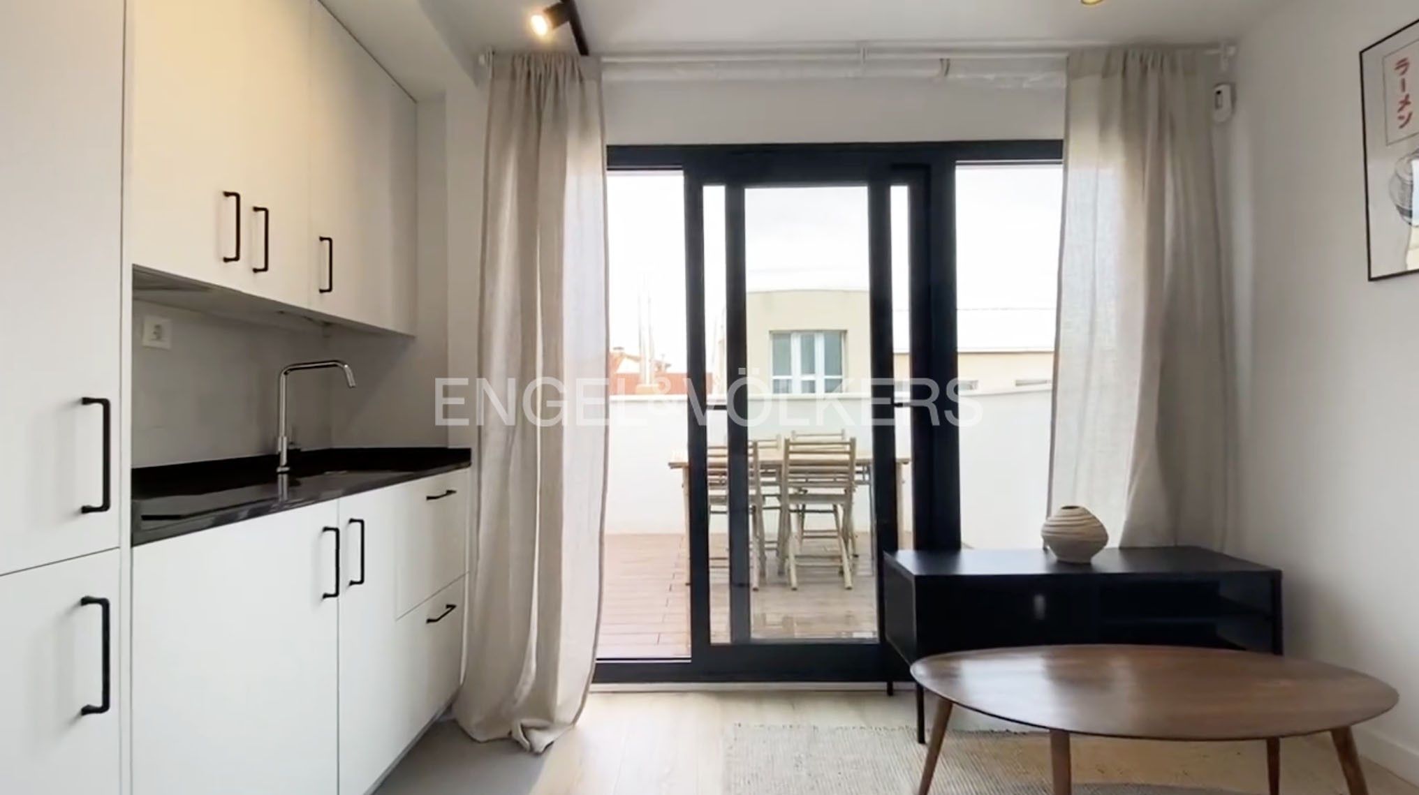 Terrassa de Apartament de lloguer en  Madrid Capital amb Aire condicionat, Calefacció i Jardí privat