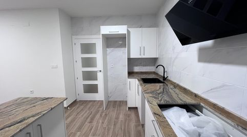 Foto 3 de Piso en venta en Petrer, Alicante