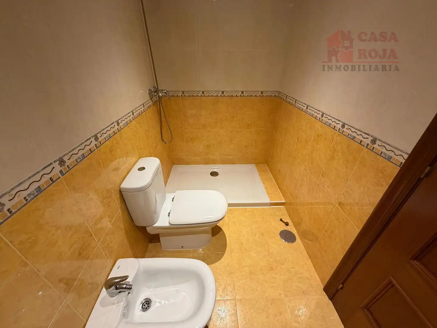 Badezimmer von Dachboden zum Verkauf in Cangas  mit Heizung, Terrasse und Abstellraum