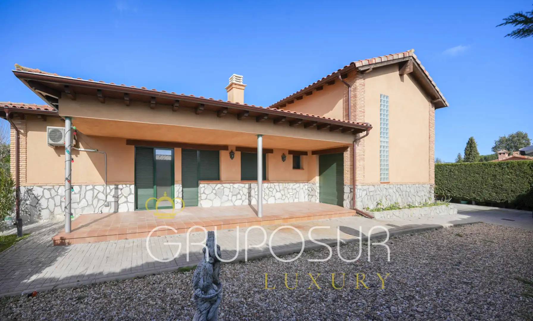 Vista exterior de Casa o xalet en venda en Boecillo amb Aire condicionat, Calefacció i Jardí privat
