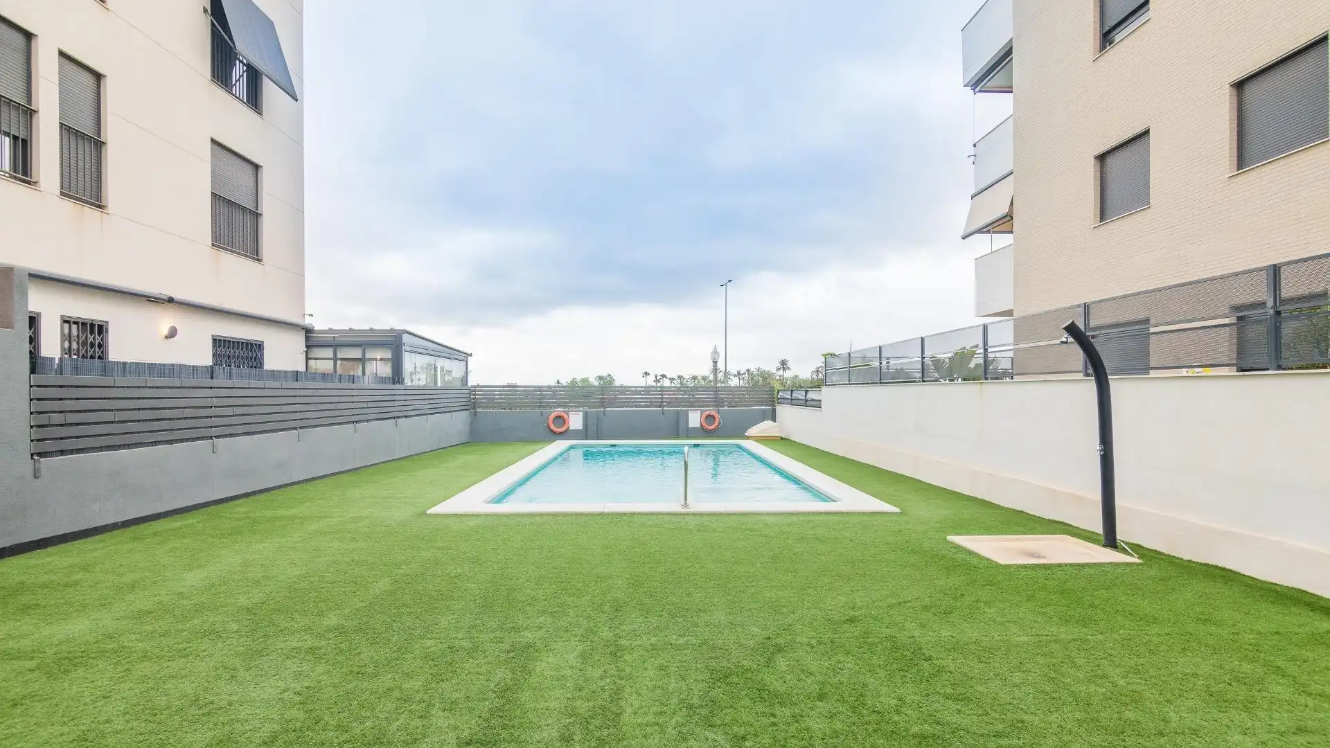 Swimming pool of Planta baja for sale in Elche / Elx  with Air Conditioner, Private garden and Terrace