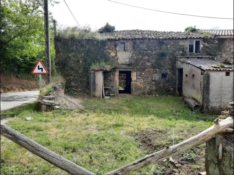 Country house zum Verkauf in Carballo