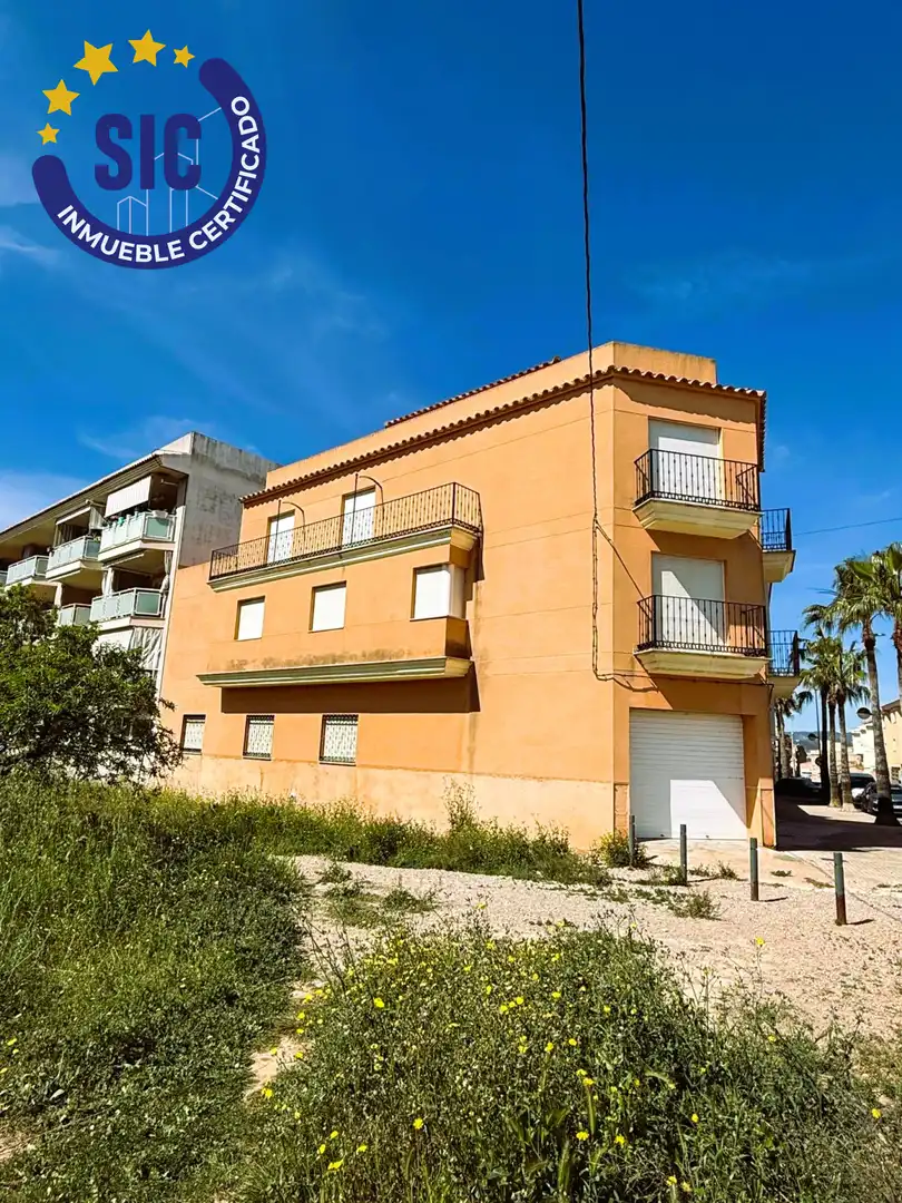 Vista exterior de Casa adosada en venda en Sant Joan de Moró amb Jardí privat, Terrassa i Traster