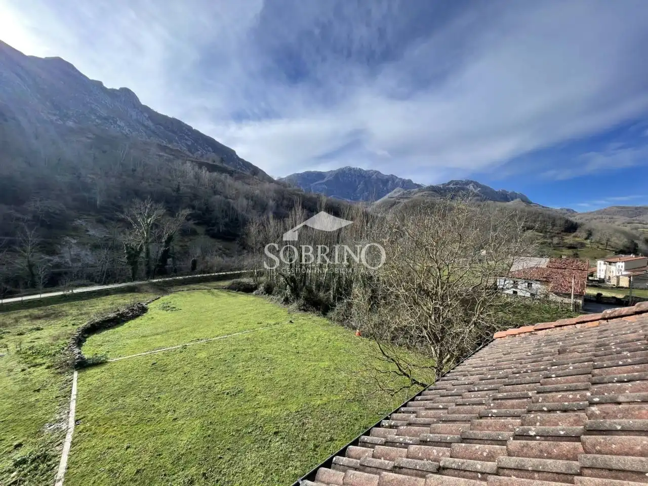 Vista exterior de Piso en venta en Cabrales con Calefacción y Trastero