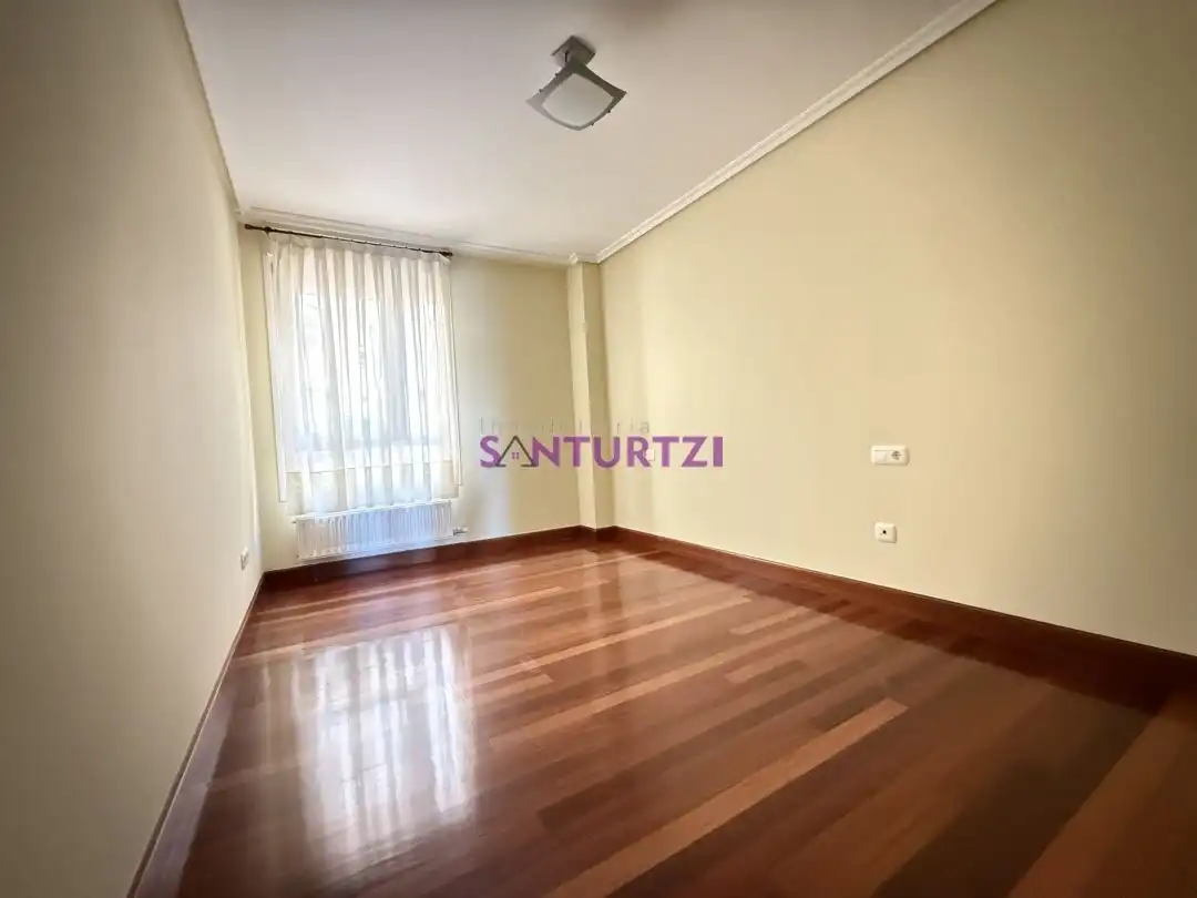 Schlafzimmer von Wohnung zum Verkauf in Santurtzi  mit Heizung