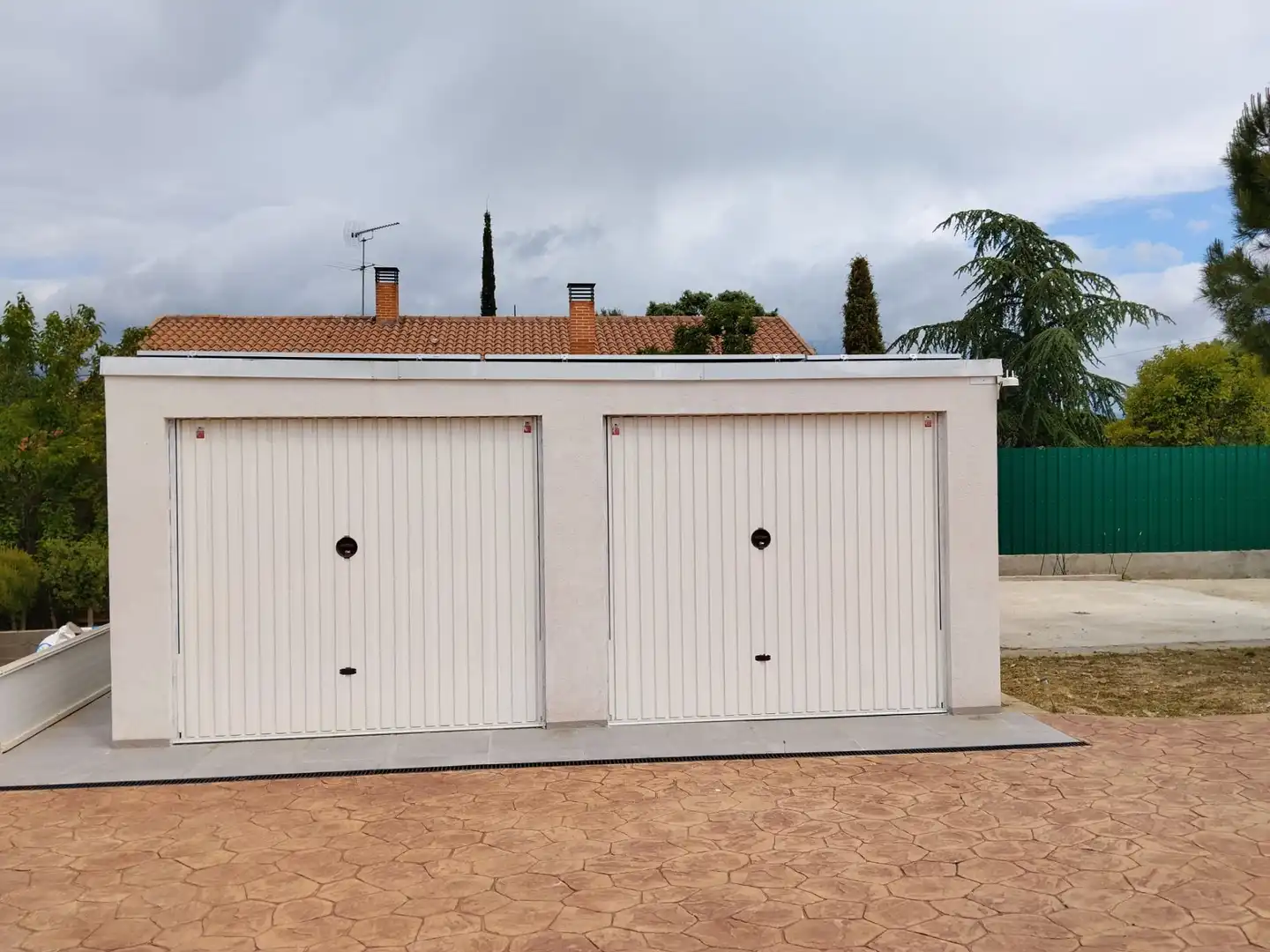 Aparcament de Casa o xalet en venda en Valdemorillo amb Aire condicionat, Calefacció i Jardí privat
