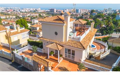 Vista exterior de Casa o xalet en venda en Oropesa del Mar / Orpesa amb Calefacció, Terrassa i Piscina