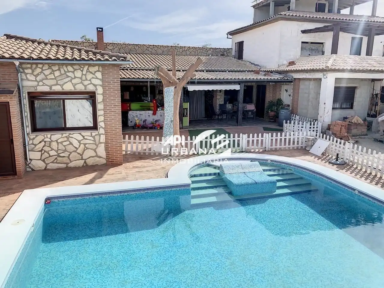 Piscina de Casa o xalet en venda en Lucena amb Terrassa, Piscina i Moblat