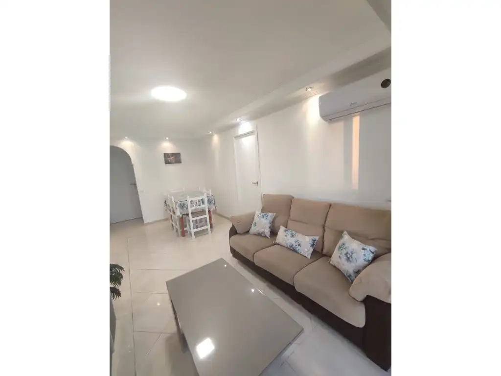 Sala d'estar de Pis en venda en Dos Hermanas
