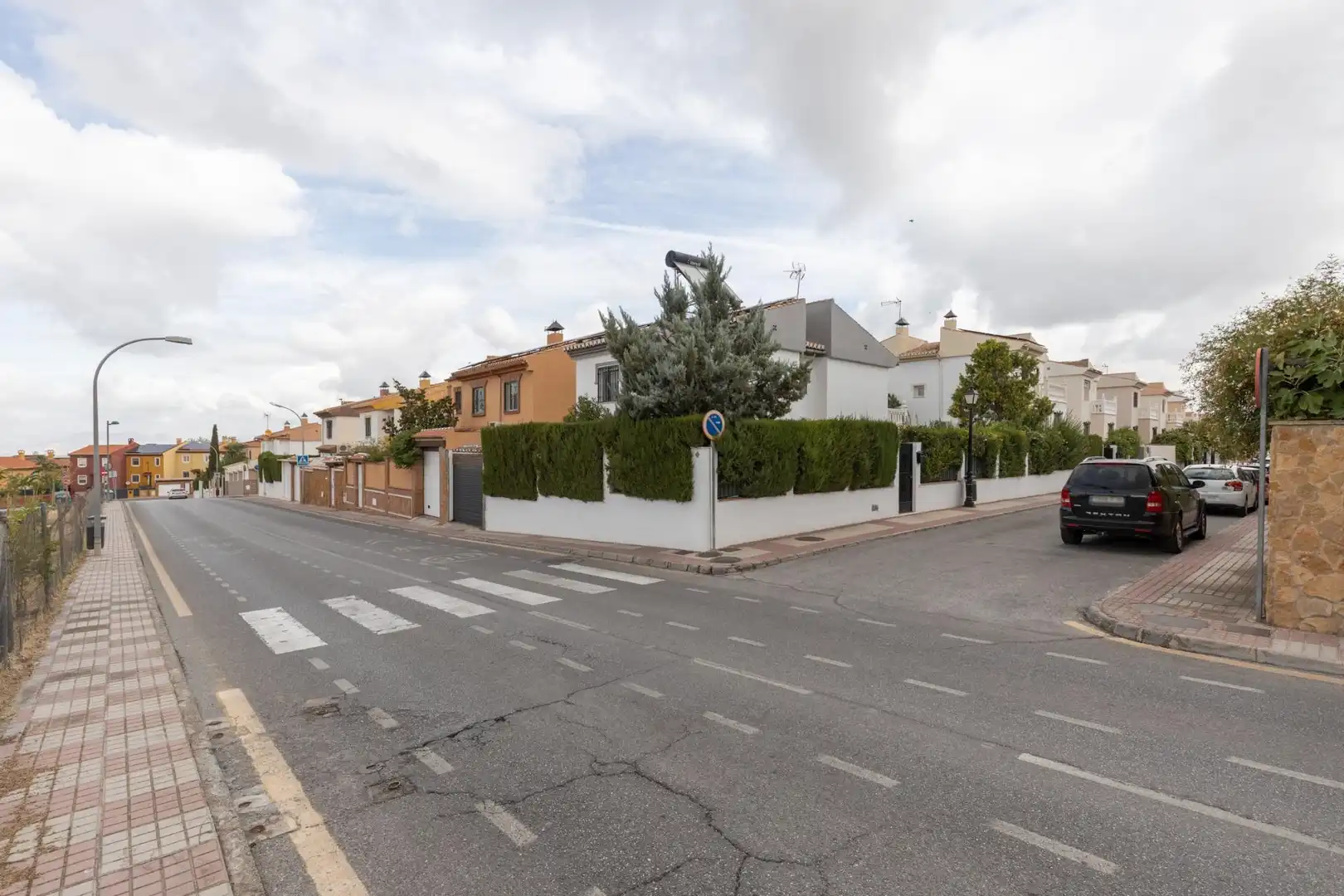 Vista exterior de Casa o chalet en venta en Altos de la Zubia