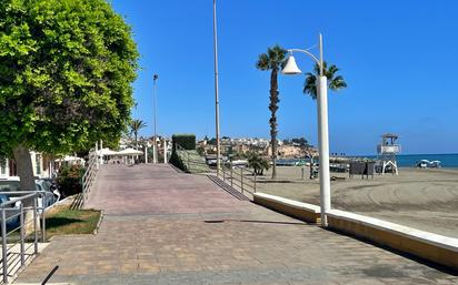 Vista exterior de Apartament en venda en Rincón de la Victoria amb Parquet i Balcó