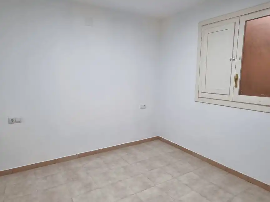 Schlafzimmer von Lagerraum zum Verkauf in Vilafranca del Penedès