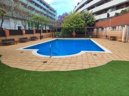 Piscina de Pis en venda en Manresa amb Calefacció, Traster i Forn