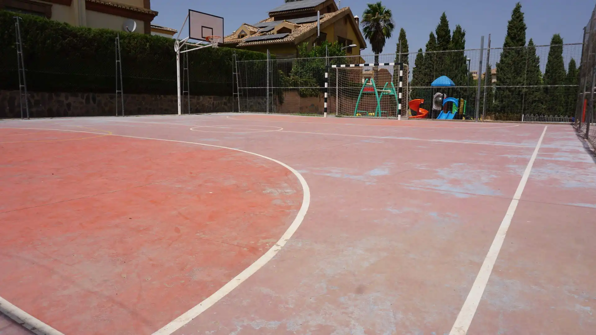 Parking de Casa o chalet en venta en Alhendín con Calefacción, Jardín privado y Trastero