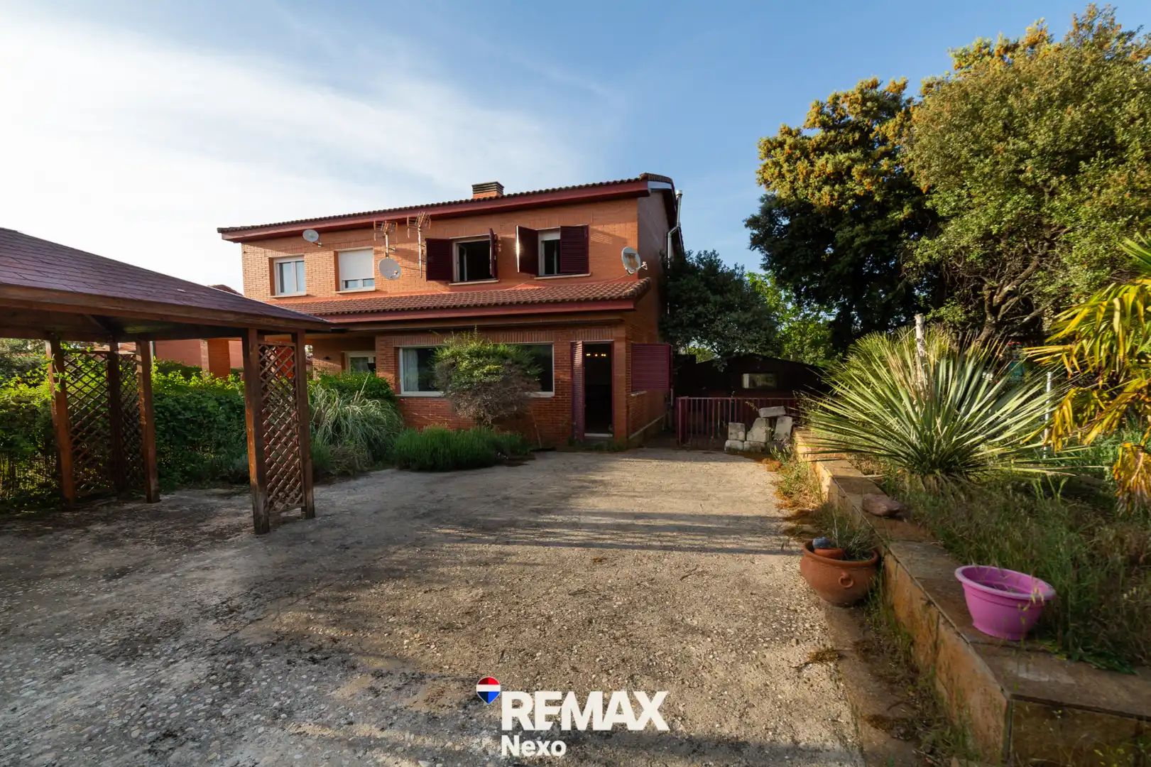Vista exterior de Casa o xalet en venda en El Espinar amb Calefacció, Jardí privat i Parquet