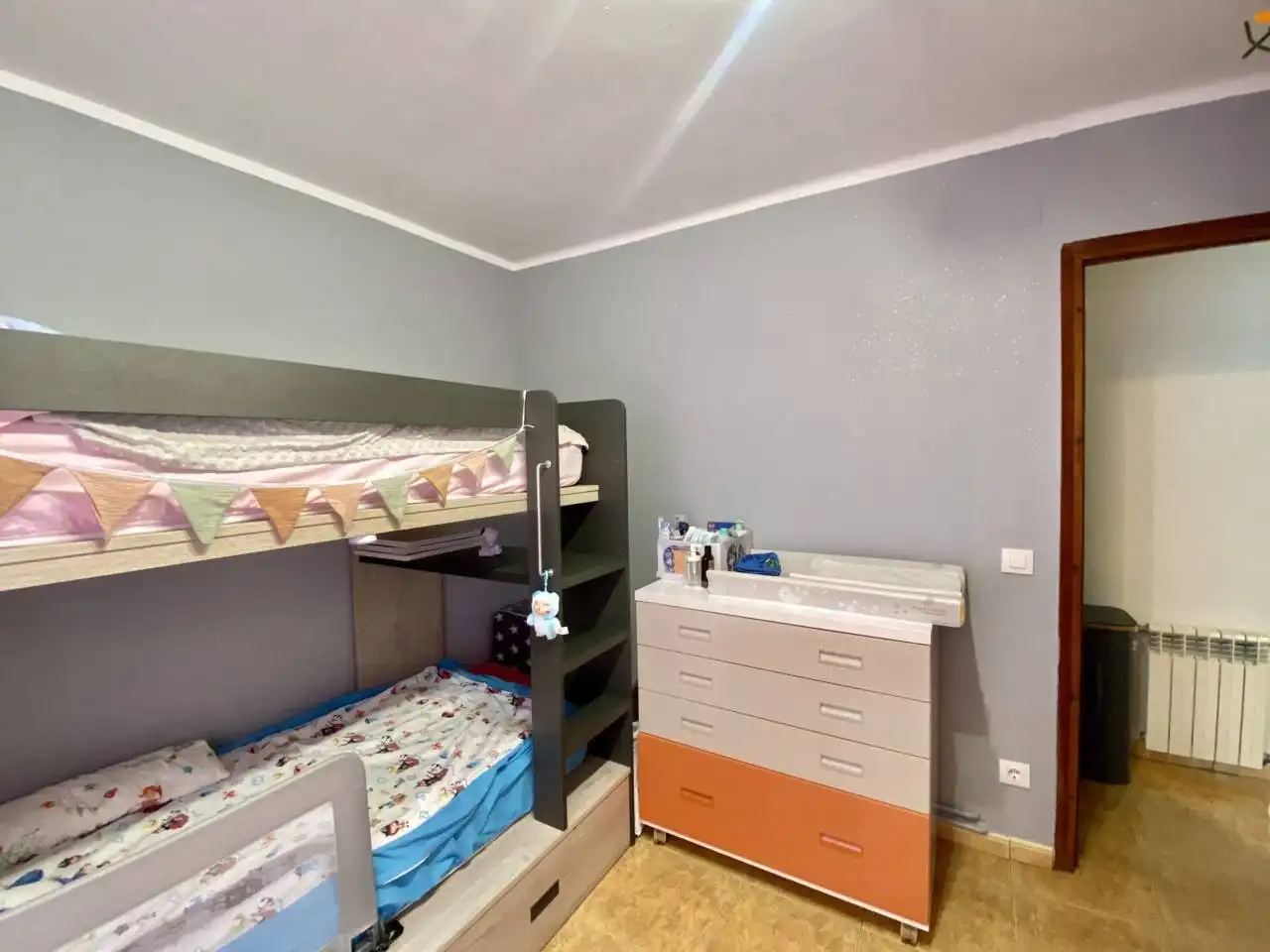 Dormitori de Pis en venda en Sant Joan Les Fonts amb Aire condicionat, Moblat i Balcó
