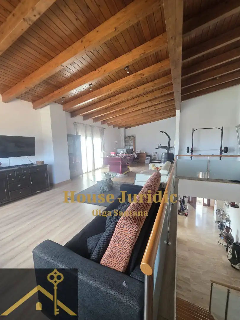 Sala d'estar de Casa o xalet en venda en Mataró amb Aire condicionat, Calefacció i Jardí privat