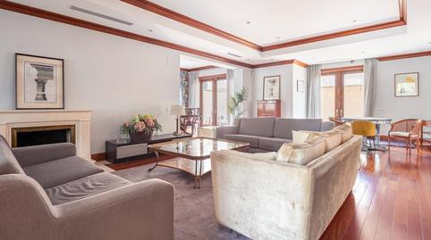 Foto 2 de Casa adosada de lloguer a Av. de Fuentelarreina, 6, Ciudad Universitaria,  Madrid Capital