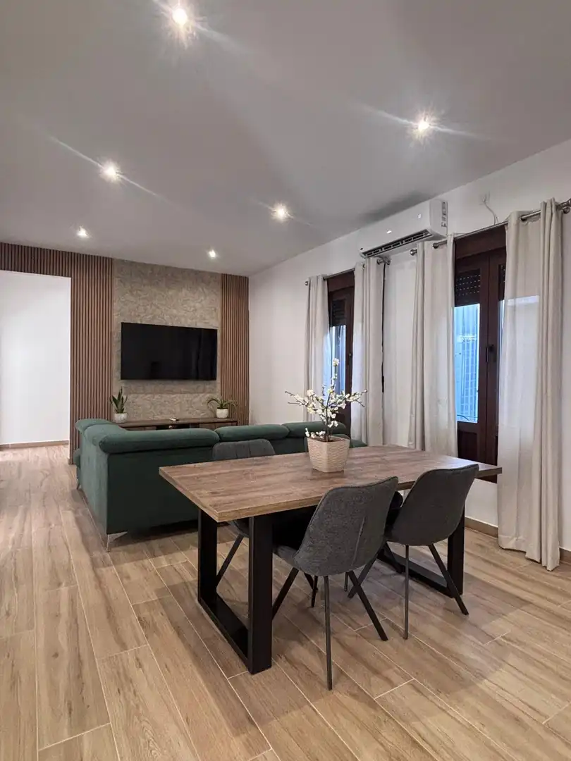 Wohnzimmer von Wohnung zur Miete in Granada mit Klimaanlage, Möbliert und Balkon