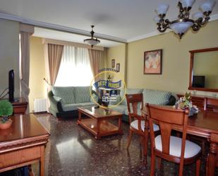 Sala d'estar de Pis de lloguer en Ontinyent amb Terrassa i Balcó
