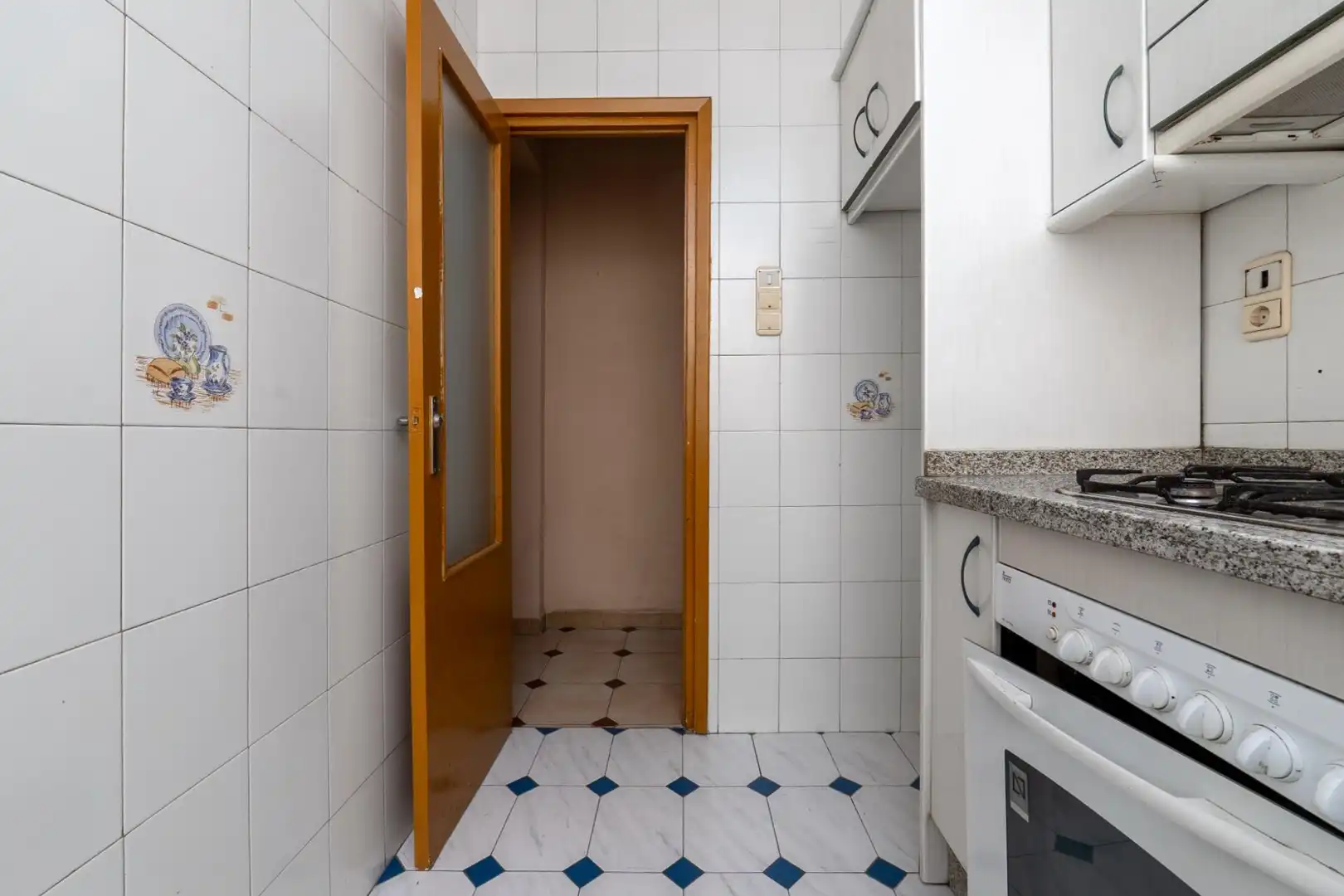 Kitchen of Flat for sale in Granada  with Balcony