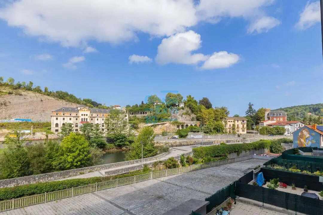 Vista exterior de Piso en venta en Donostia - San Sebastián  con Calefacción, Terraza y Trastero