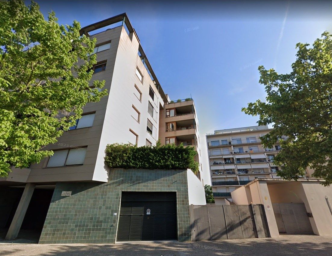 Vista exterior de Garatge en venda en Girona Capital