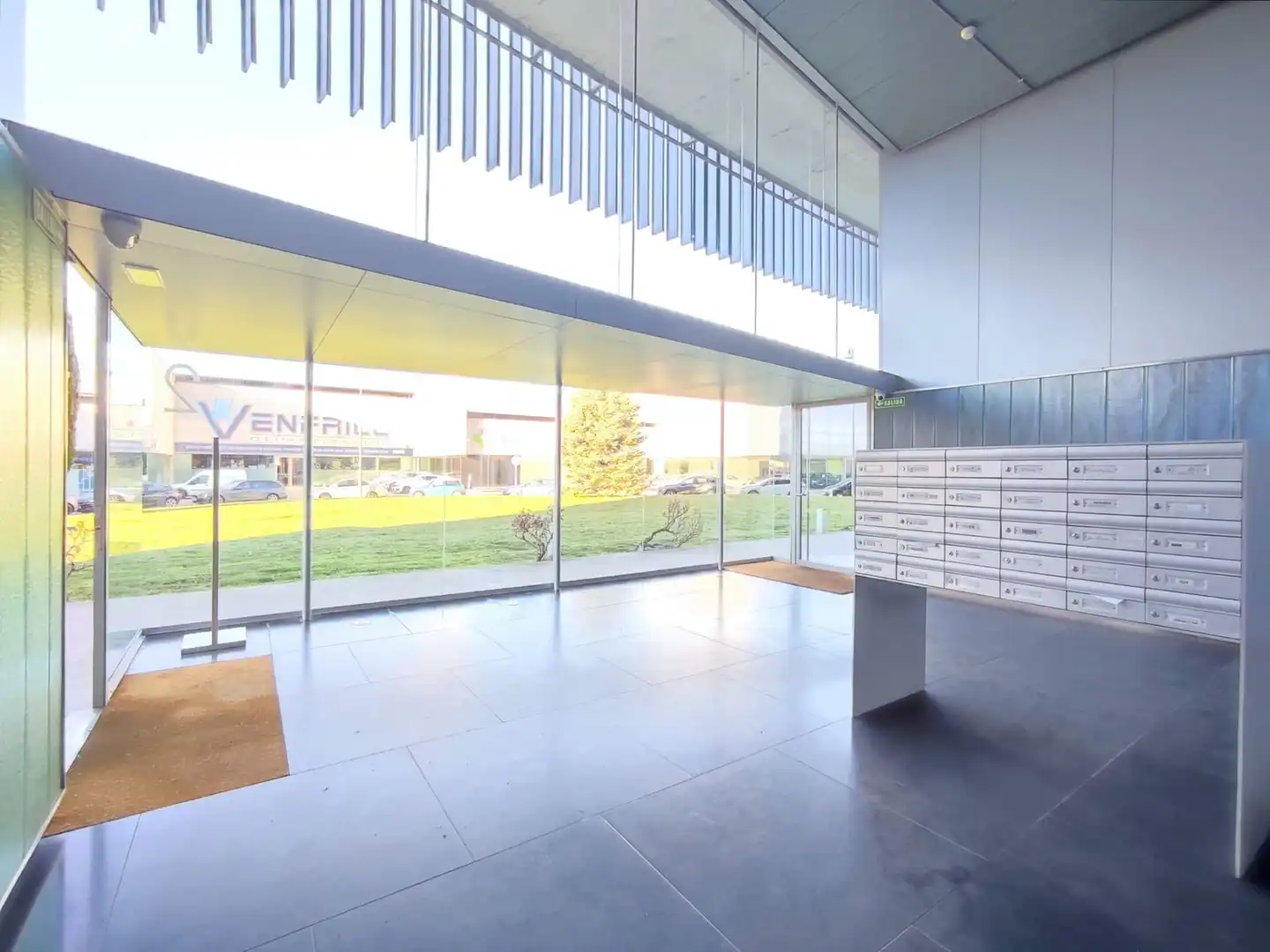 Büro zur Miete in Aranguren mit Klimaanlage, Heizung und Möbliert