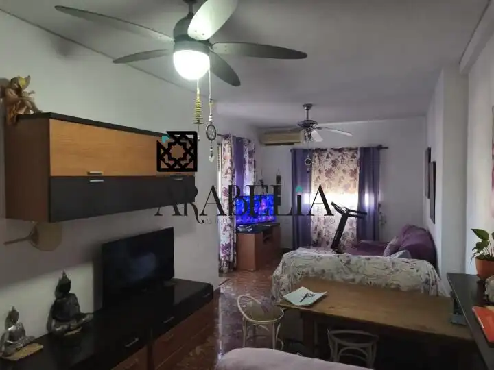 Sala d'estar de Àtic en venda en Córdoba amb Aire condicionat, Terrassa i Traster