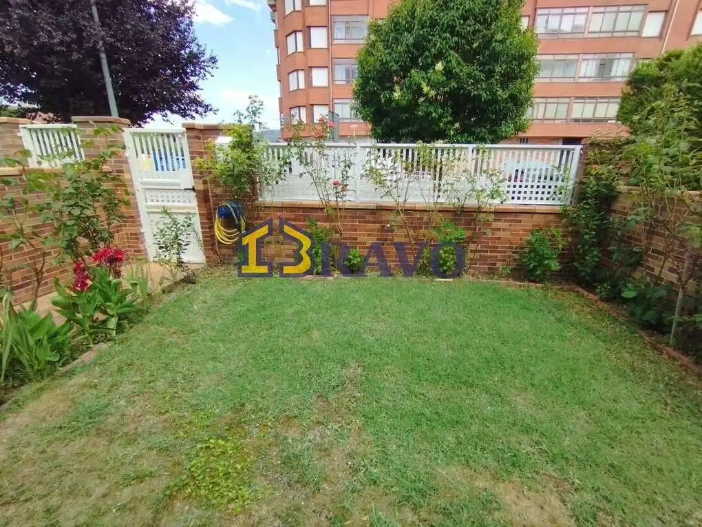 Jardín de Casa adosada en venta en Medina de Pomar con Calefacción, Jardín privado y Terraza