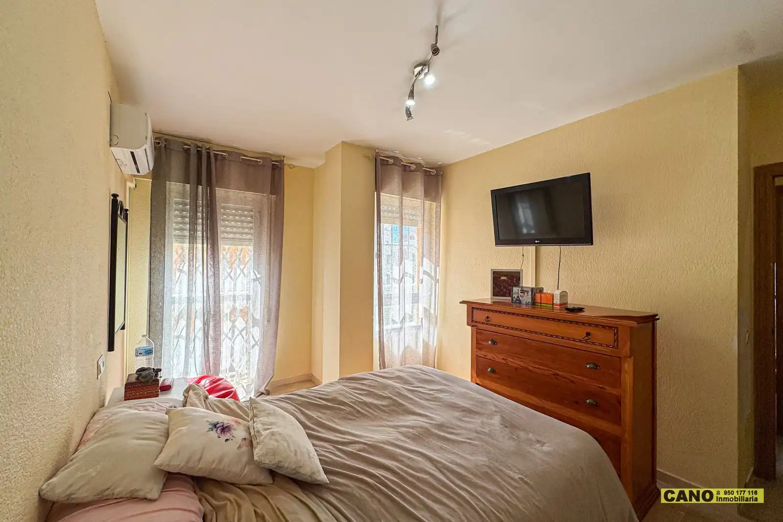 Habitación de Piso en venta en Roquetas de Mar con Terraza, Trastero y Piscina