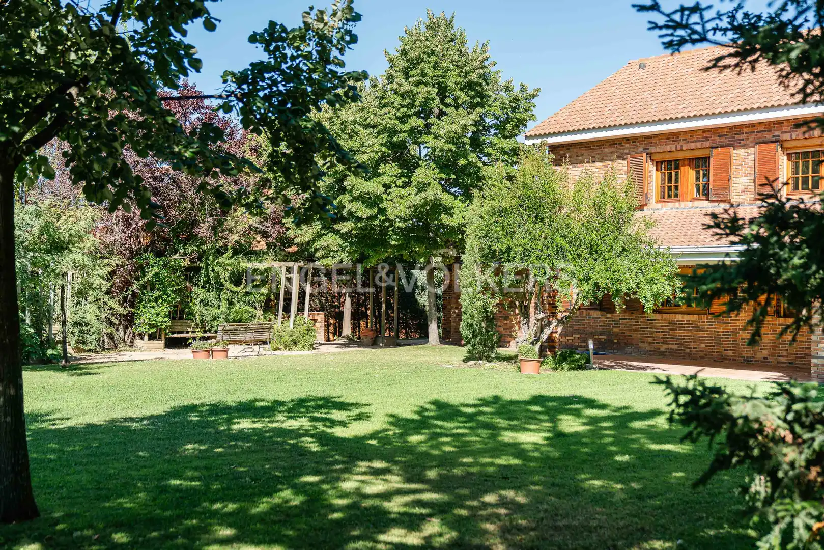 Jardí de Casa o xalet de lloguer en Pozuelo de Alarcón amb Aire condicionat, Calefacció i Jardí privat