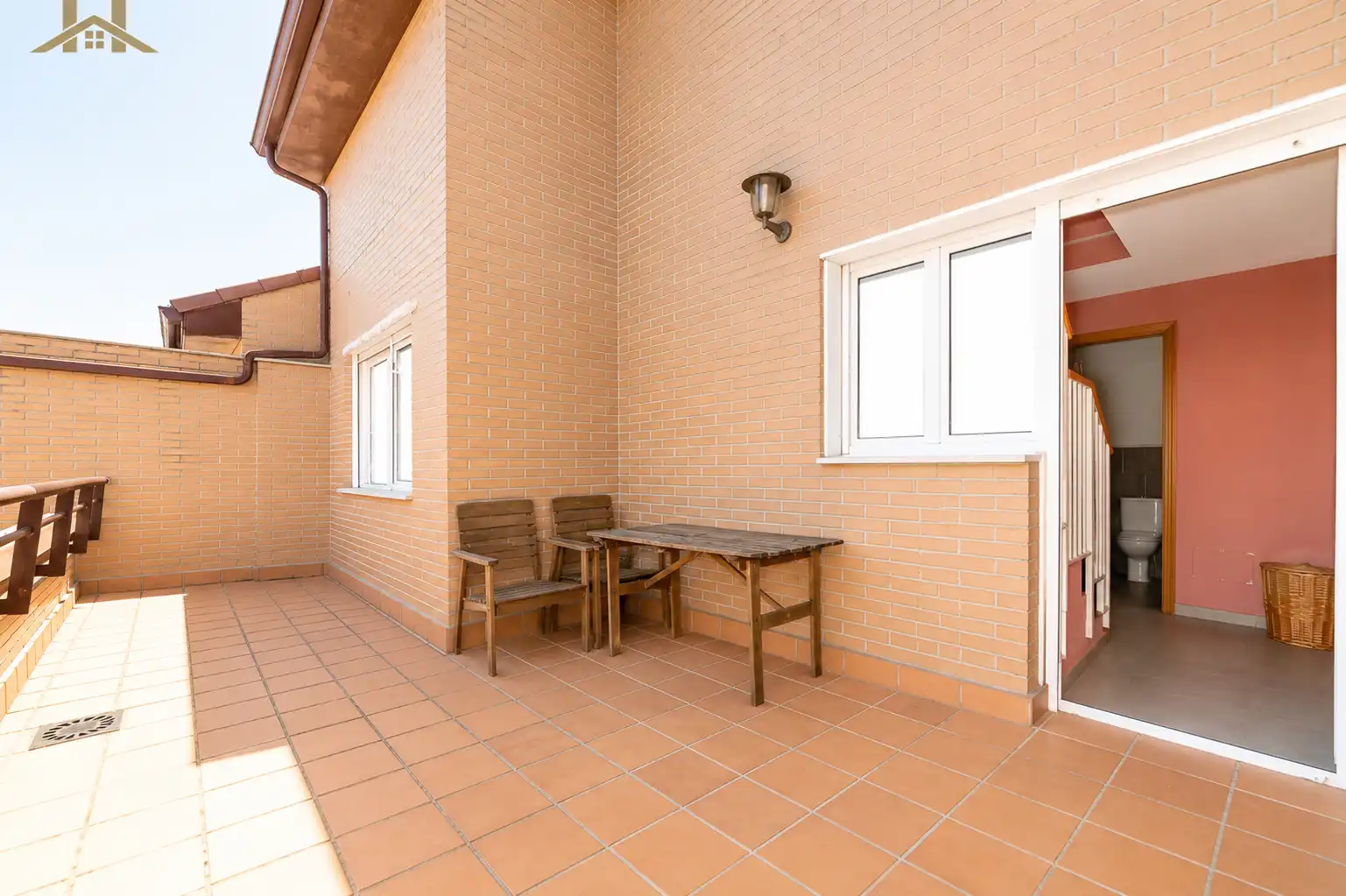 Terrassa de Casa adosada en venda en Arroyomolinos (Madrid) amb Calefacció, Jardí privat i Piscina