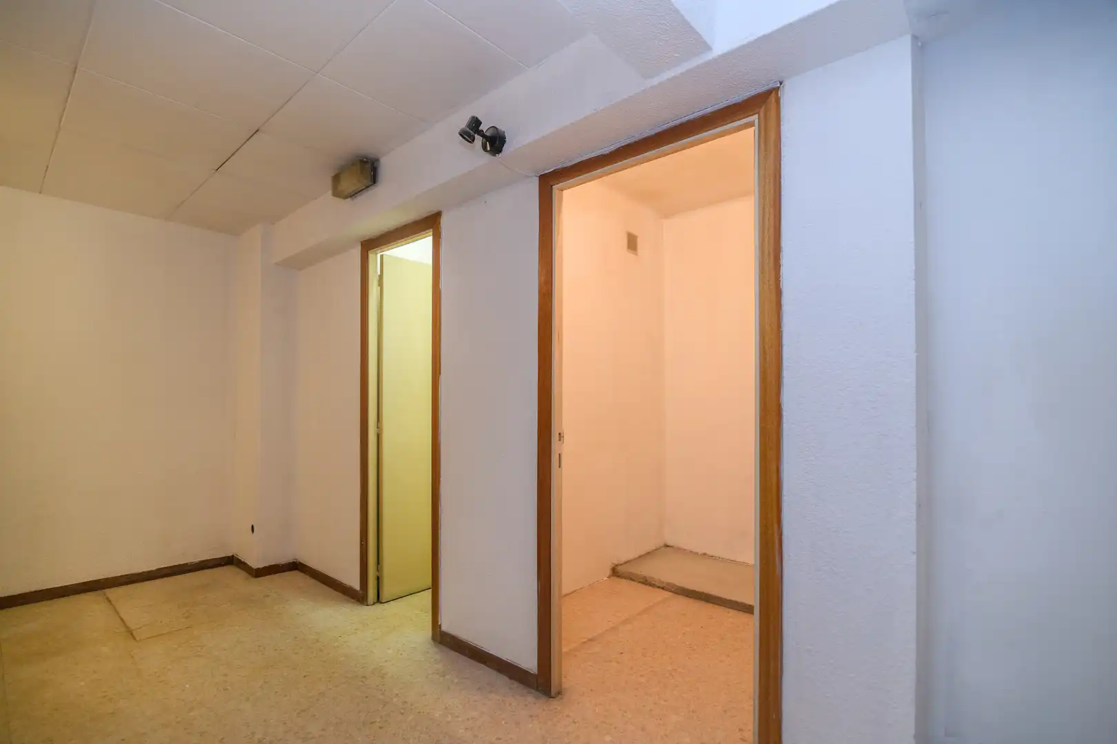 Business premises for sale in Carrer d'Àngel Guimerà, imagen 6