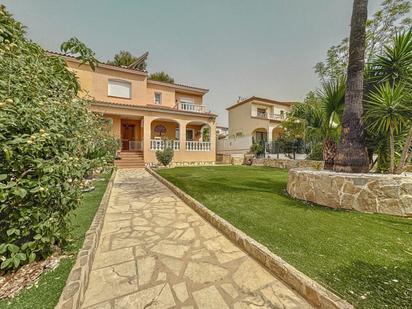 Vista exterior de Casa adosada en venda en La Nucia amb Aire condicionat, Terrassa i Balcó