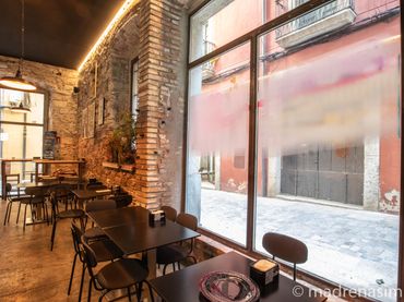Business premises for transfer in Centre - Barri Vell