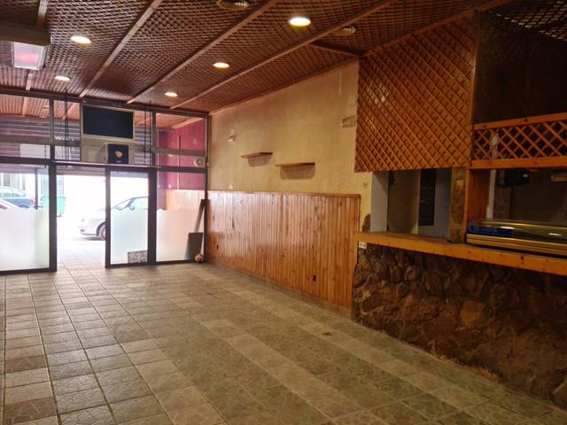 Local comercial en Venta en Pego