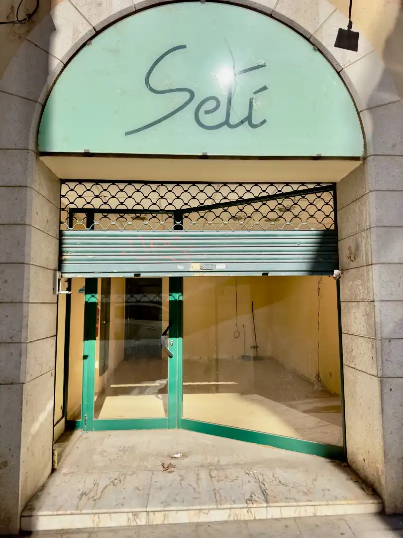 Gewerbefläche zum Verkauf in Carrer Sant Pau 14