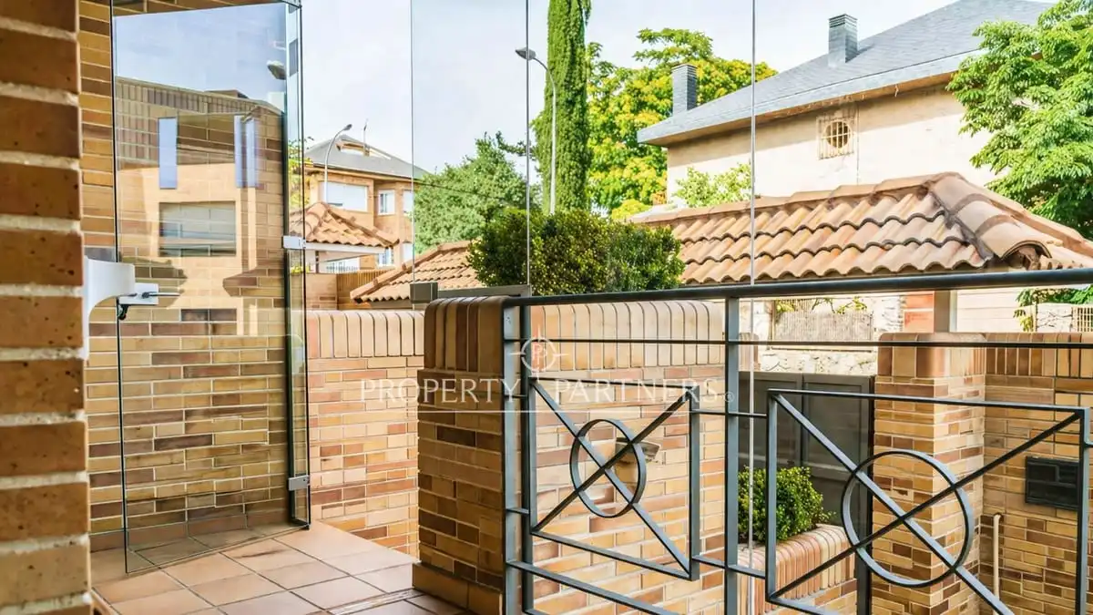Terraza de Casa adosada en venta en Madrid con Aire acondicionado, Calefacción y Jardín privado