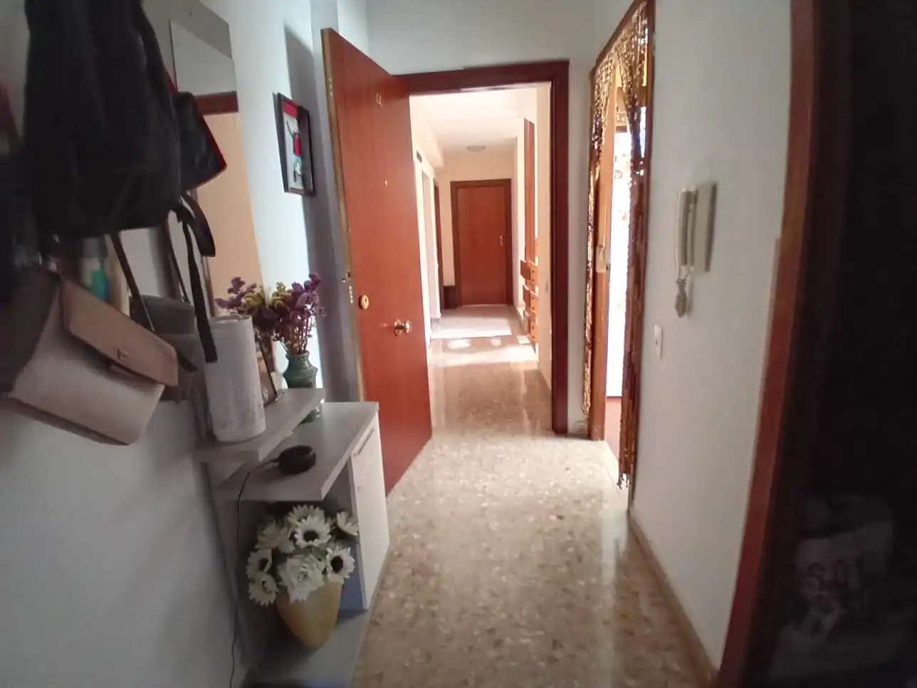 Wohnung zur Miete in Valencia mit Klimaanlage, Möbliert und Balkon