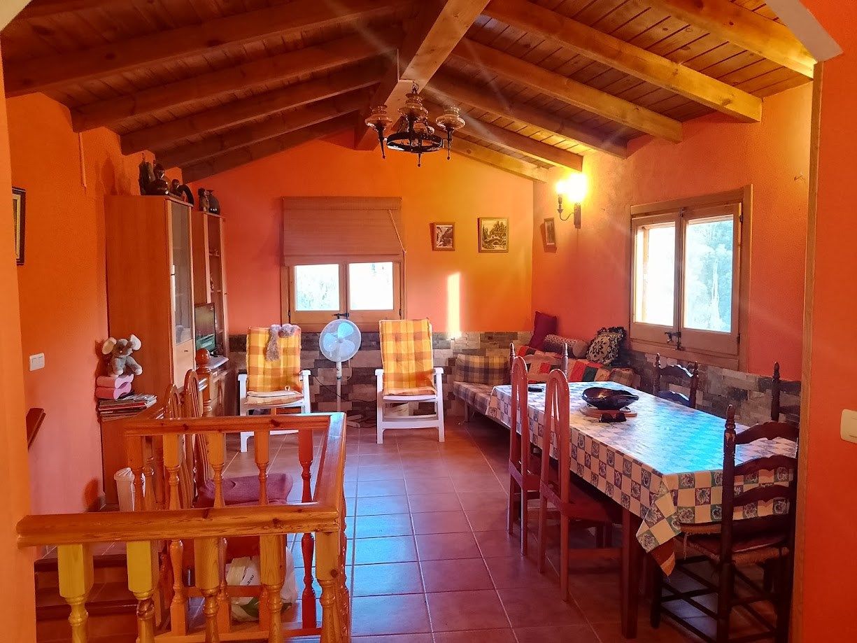 Menjador de Finca rústica en venda en Peralta de Calasanz amb Terrassa, Traster i Moblat