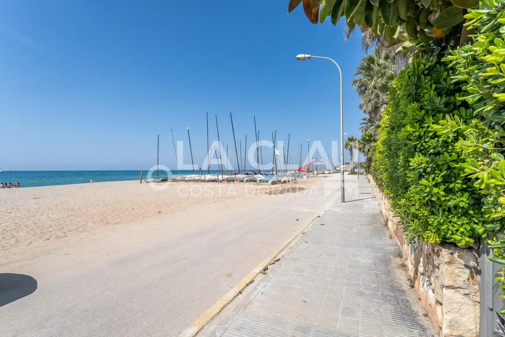 Vista exterior de Casa adosada en venta en Altafulla con Calefacción y Jardín privado