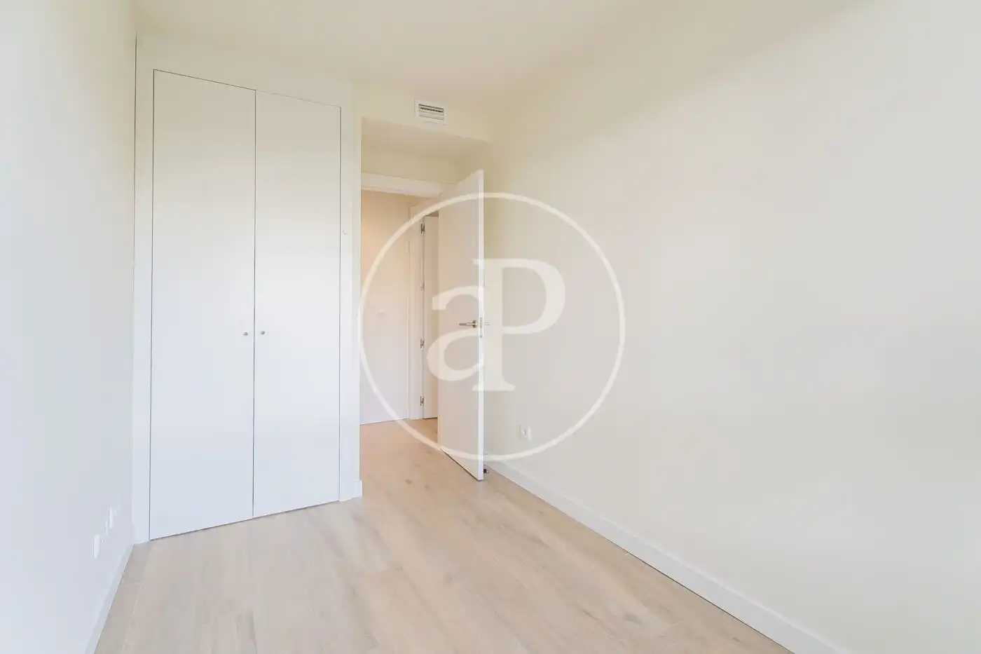 Bedroom of Flat for rent in Madrid  with Air Conditioner, Heating and Terrace