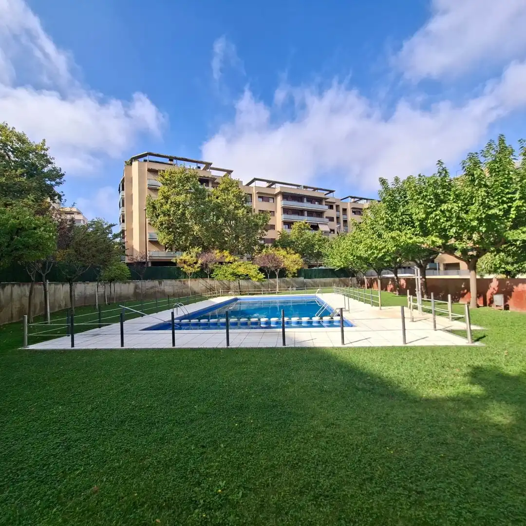 Piscina de Pis en venda en Zaragoza amb Terrassa, Traster i Piscina