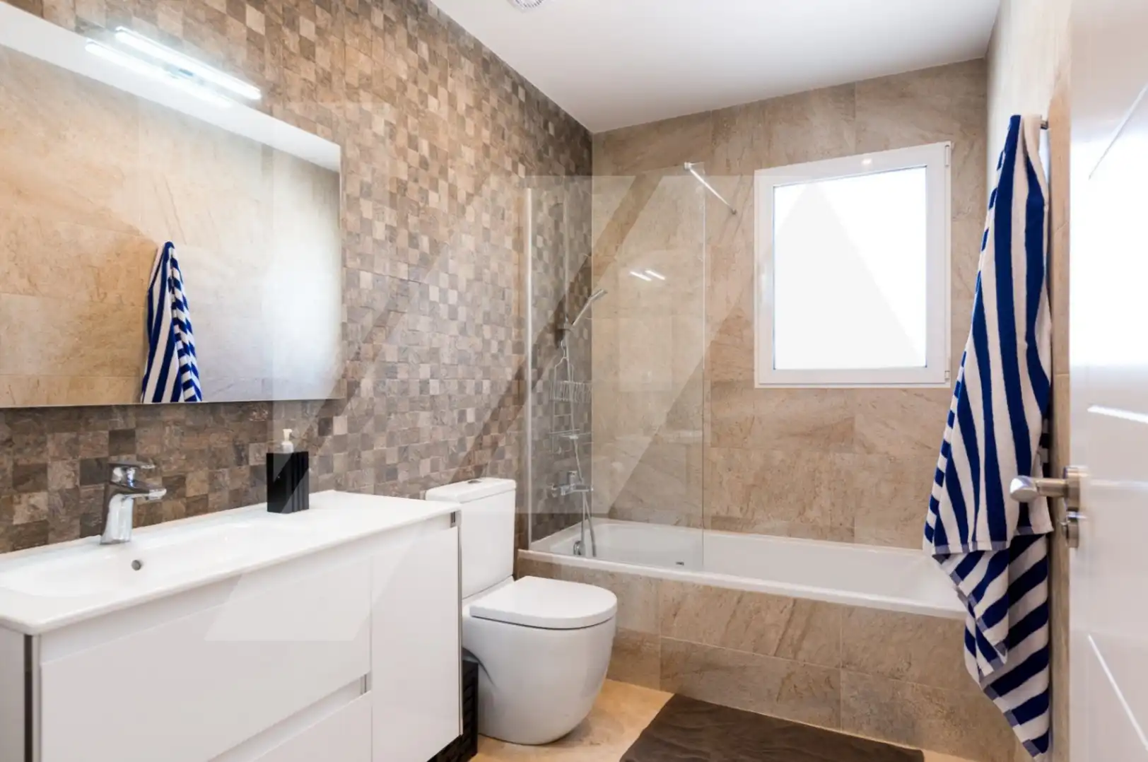 Bathroom of Houses for sale in Jávea / Xàbia  with Air Conditioner, Heating and Private garden