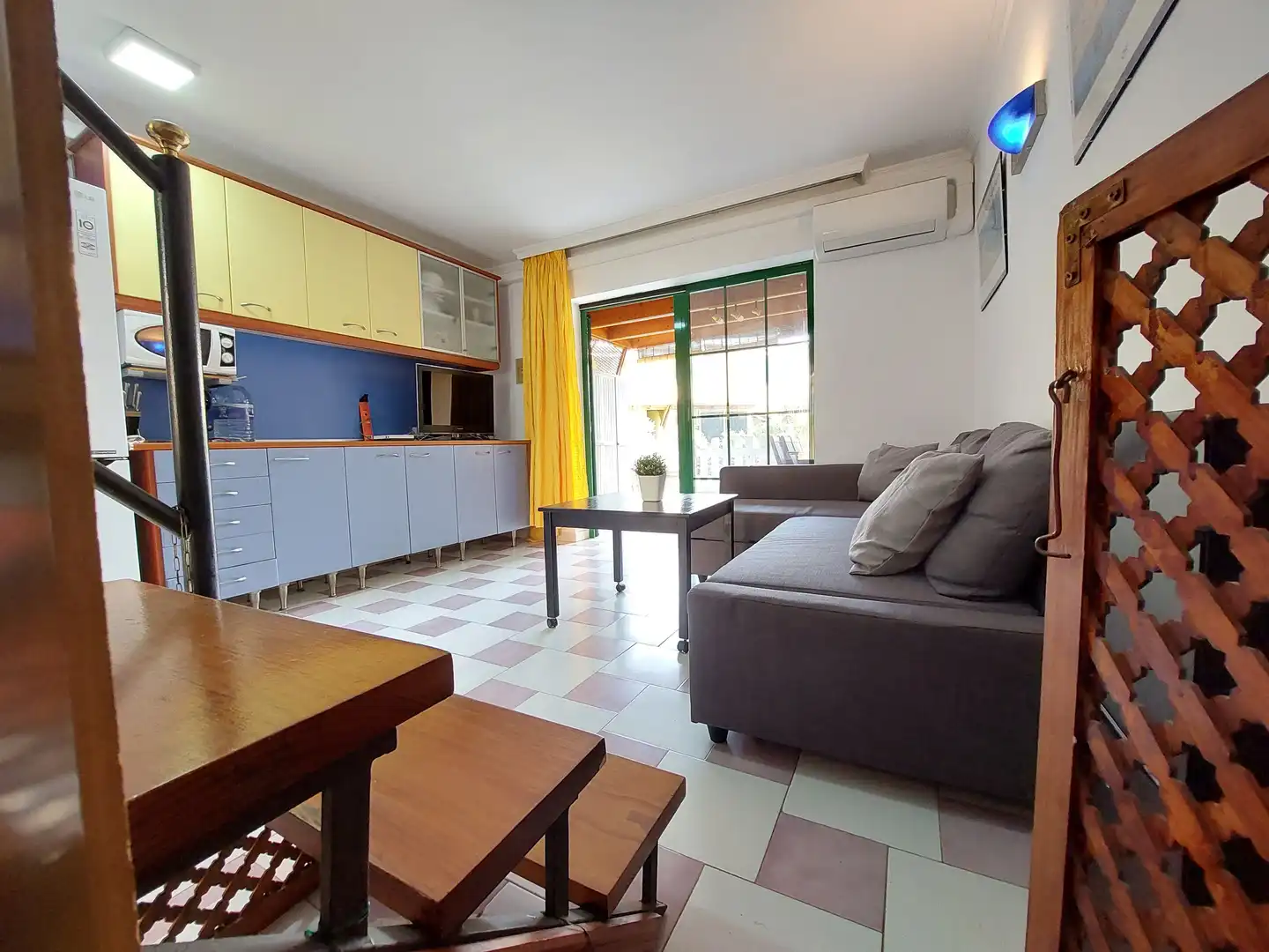 Wohnzimmer von Maisonette zur Miete in San Bartolomé de Tirajana mit Klimaanlage, Privatgarten und Terrasse