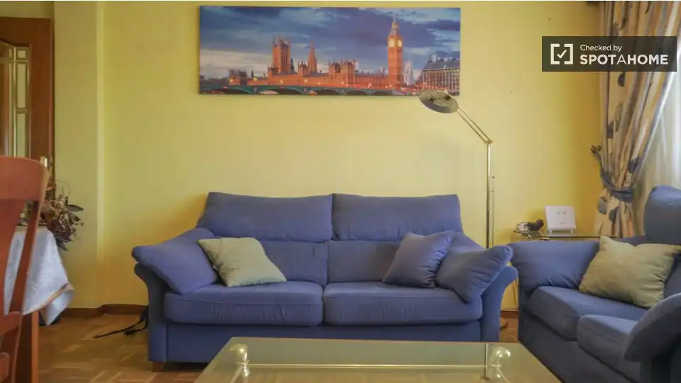 Sala de estar de Piso de alquiler en Alcalá de Henares con Aire acondicionado, Calefacción y Amueblado