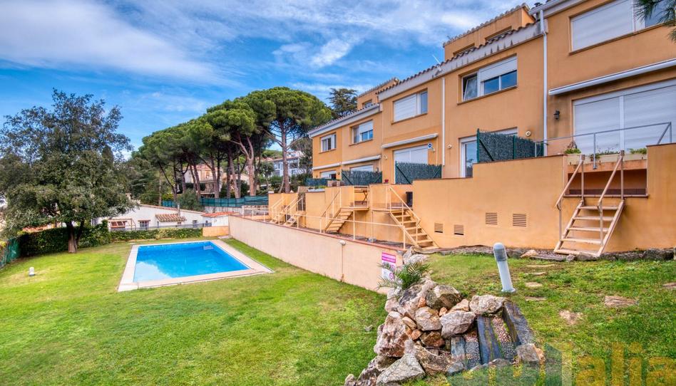 Foto 1 de Casa adosada en venda a Passeig Safir, Los Pinos - Politur, Girona